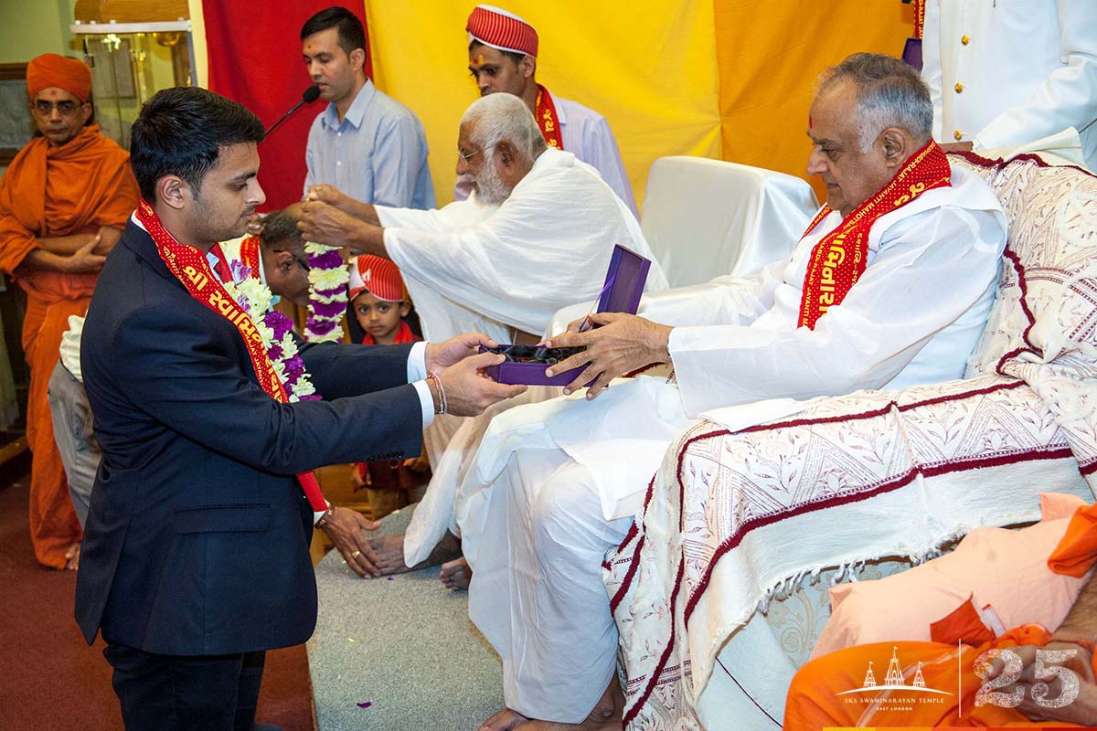 ©1987-2017 SKS Swaminarayan Temple East London